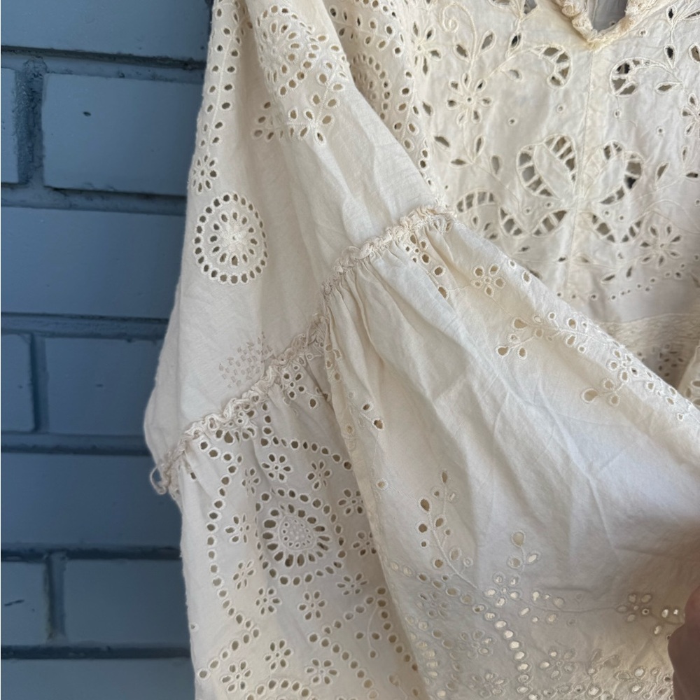 Magnolia Pearl Eyelit Selah Blouse NWOT - Picture 3 of 16